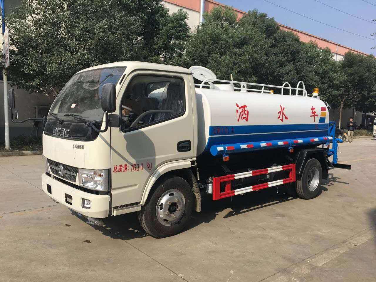 5噸灑水車在哪里有賣？湖北楚勝汽車13886887089